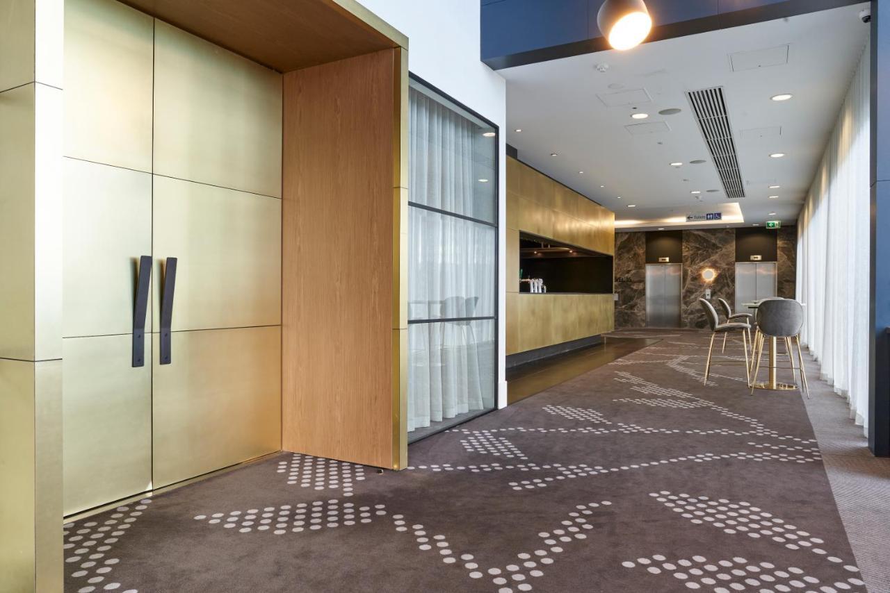 Pullman Adelaide Hotel Екстериор снимка Interior of the new building