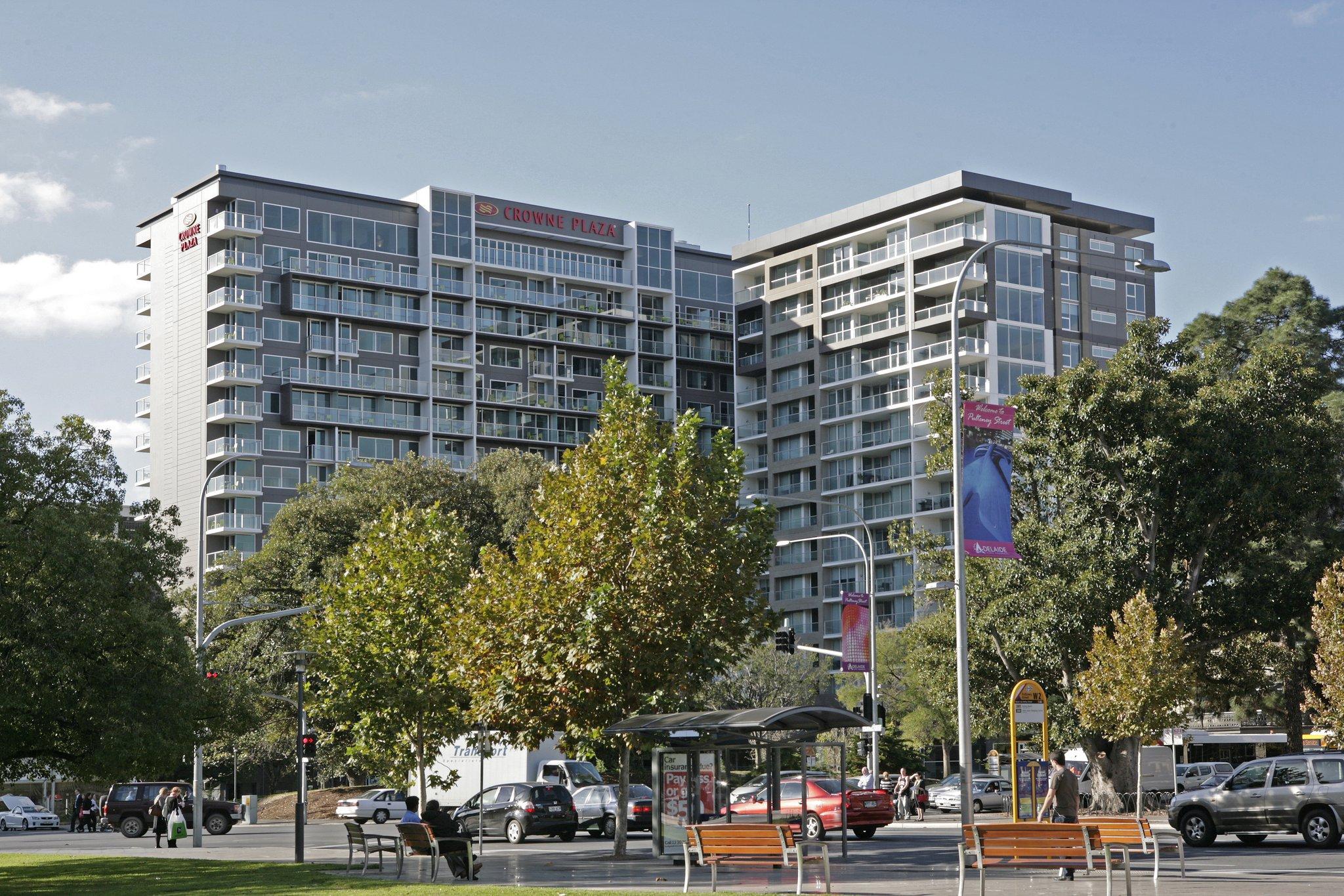 Pullman Adelaide Hotel Екстериор снимка The hotel in 2012