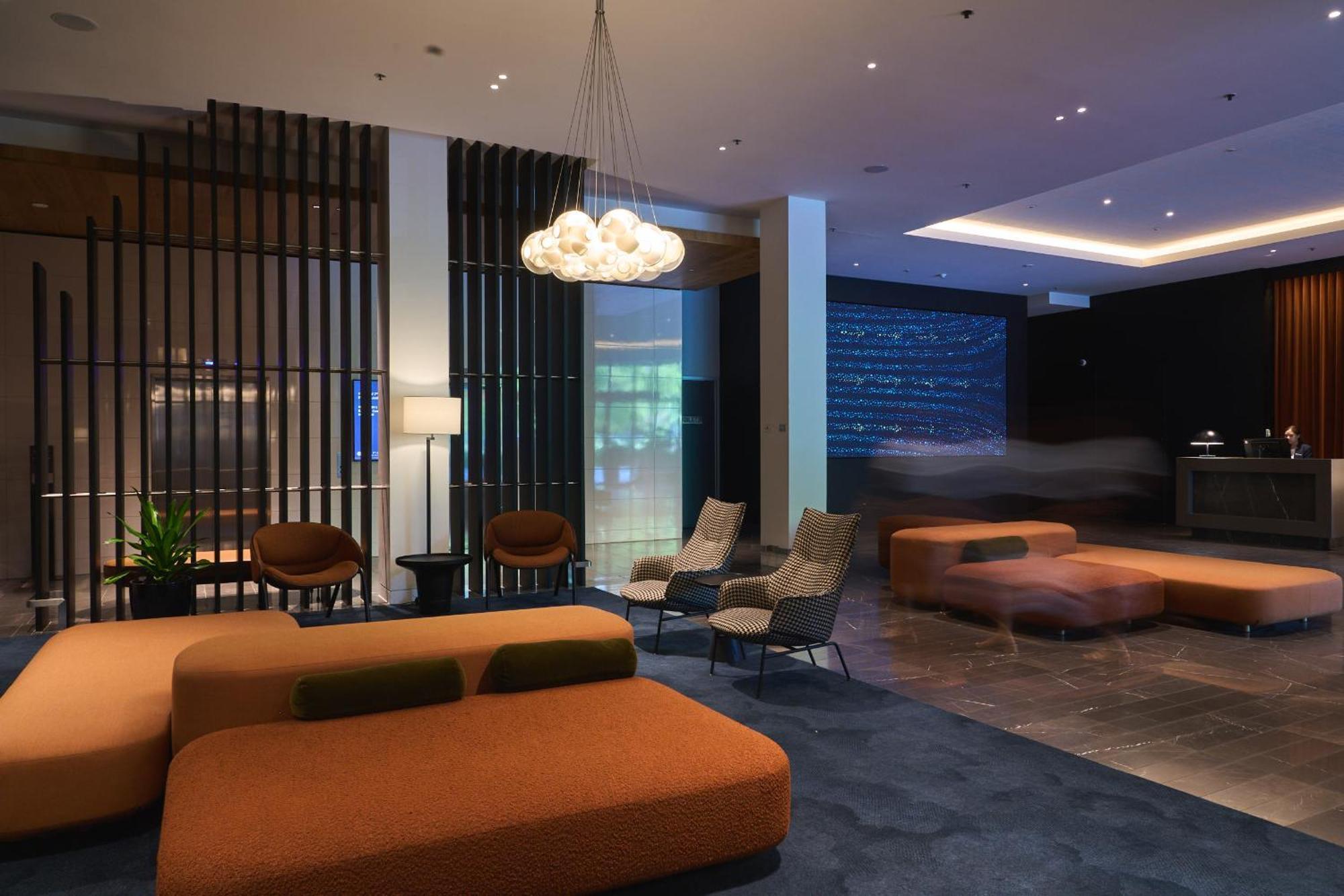 Pullman Adelaide Hotel Екстериор снимка The lounge at the airport