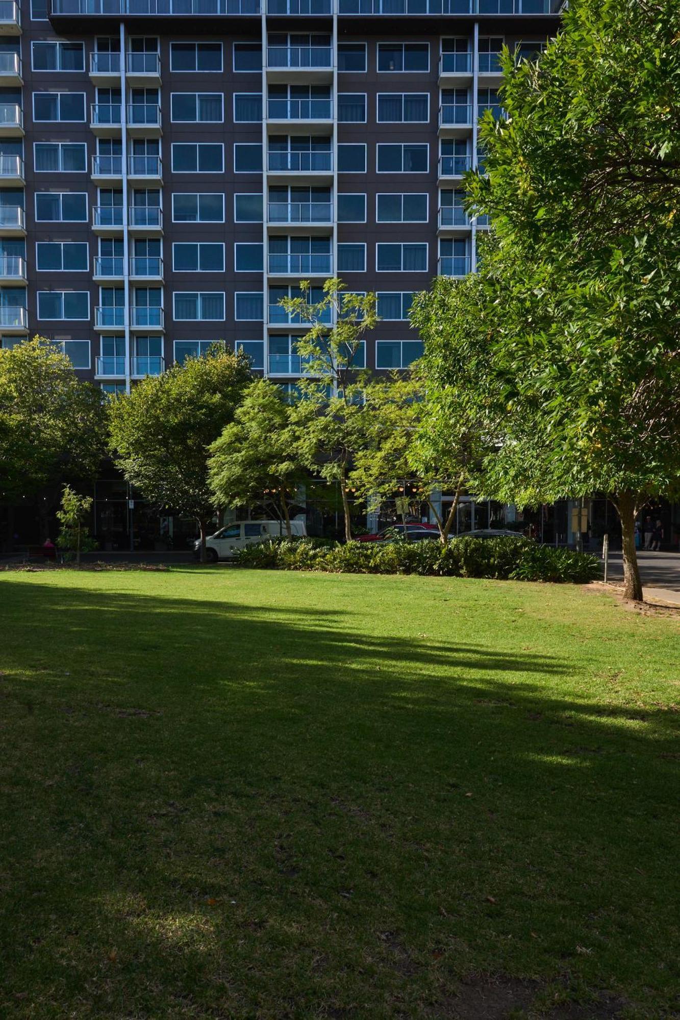 Pullman Adelaide Hotel Екстериор снимка The park