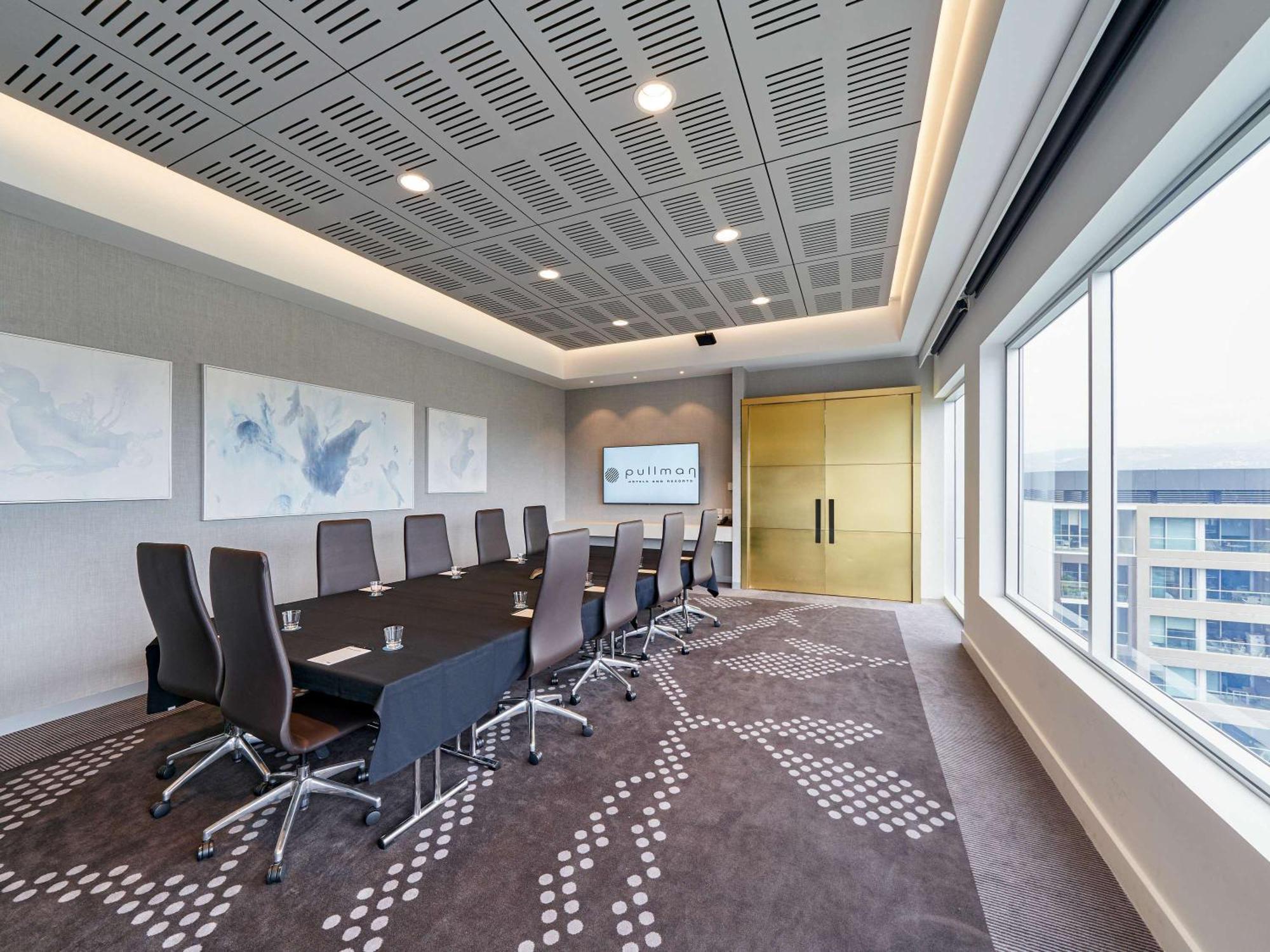 Pullman Adelaide Hotel Екстериор снимка Meeting room