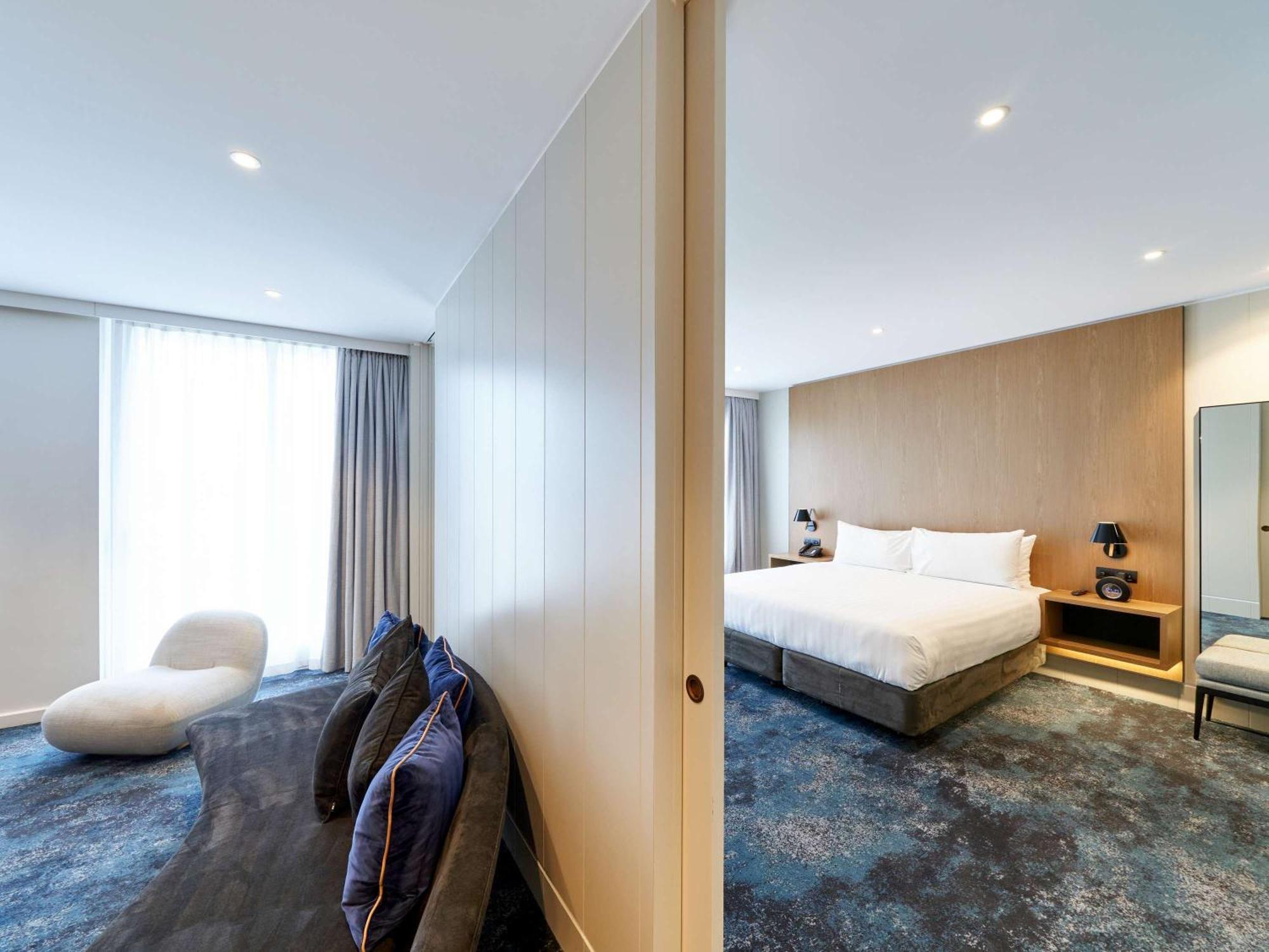Pullman Adelaide Hotel Екстериор снимка Deluxe Suite