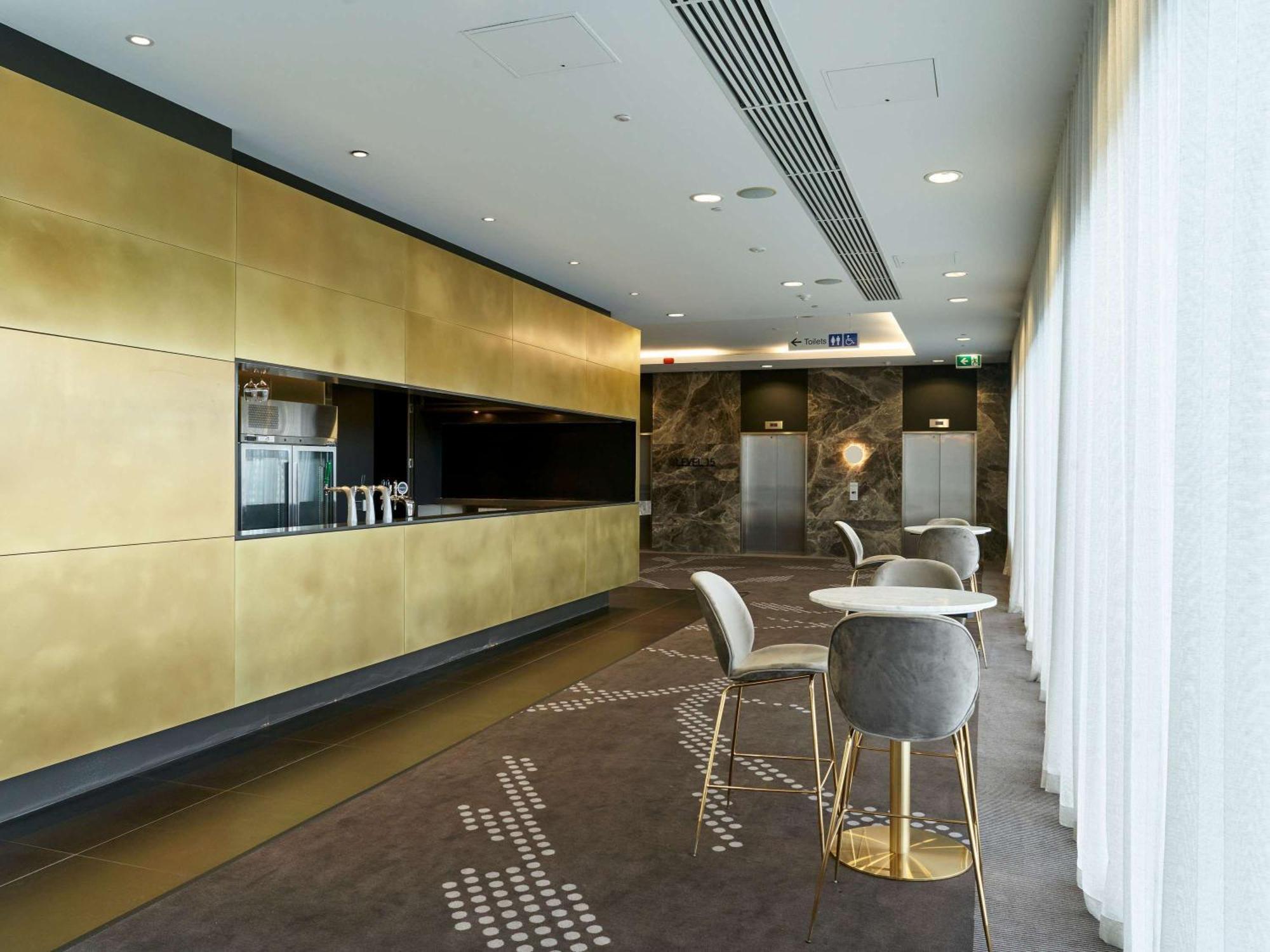 Pullman Adelaide Hotel Екстериор снимка The lounge at the airport